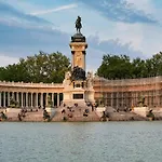 Exclusive Apartment Nestled In The Vibrant Neighborhood Of Neptuno